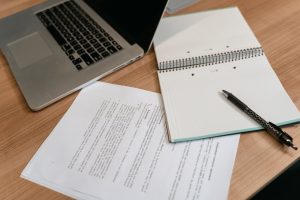 Read more about the article How to End a Cover Letter with Examples and Tips