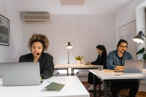 Read more about the article How to End an Email with Examples